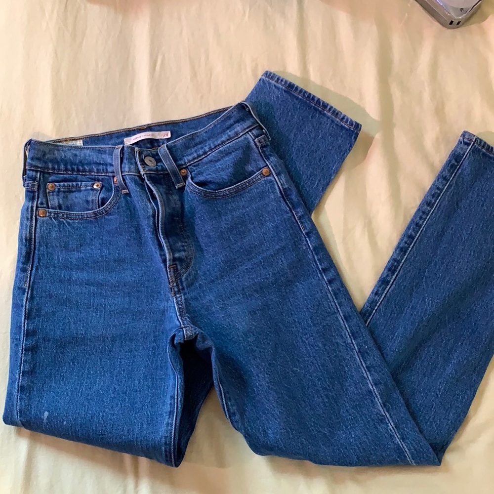 Levi’s Wedgie Straight Medium Wash